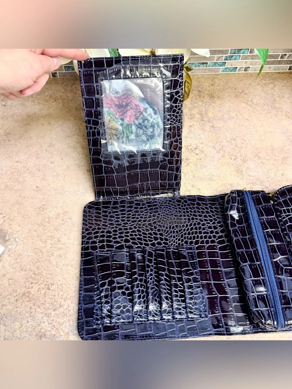 Senegence makeup case and brushes